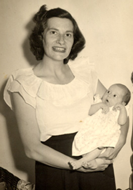 Millie w baby Mady.jpg (35997 bytes)